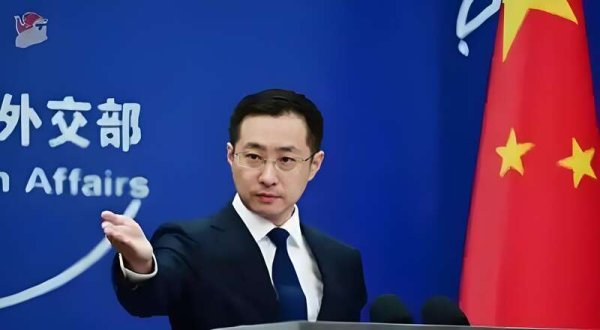 中国博士后遭美方盘问后自杀，外交部：深感痛心