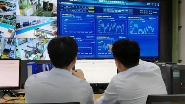 工巧藏于微 匠意达于美——龙烟公司以工匠精神诠释高端制造