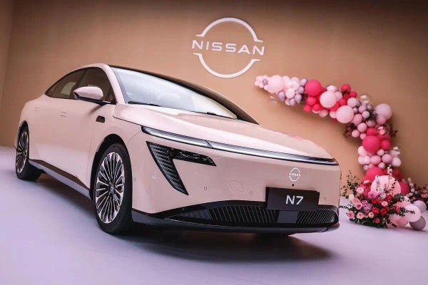 地库偶遇东风日产NX8，纯电+增程比奇骏ep值？
