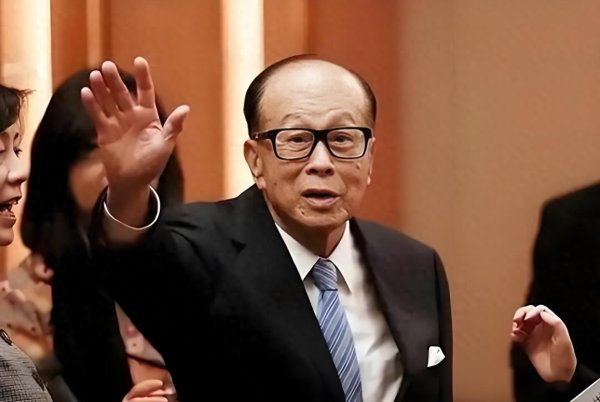 又押中了！日产石油100万桶，李嘉诚的石油帝国是怎么建立的？